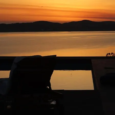 Cornelia Villa Alikí